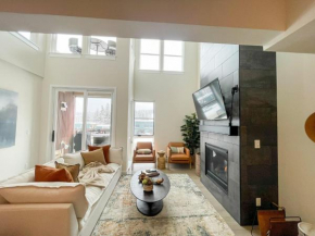 New Luxury Loft 219 I Hot Tub I Great Views I Best Price I FREE Adventures Daily